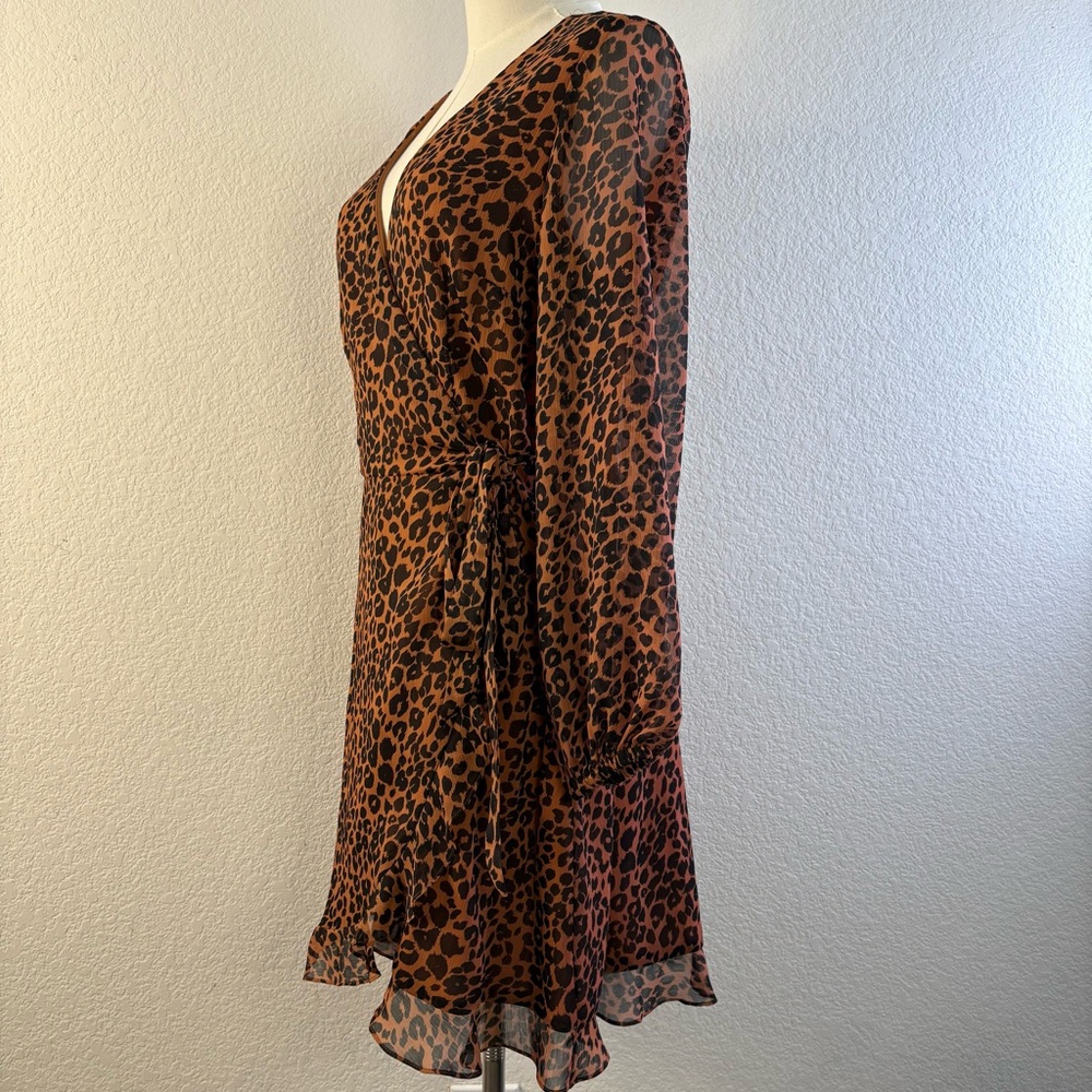 Gianni Bini Leopard Chiffon Wrap Dress Medium - Picture 4 of 8